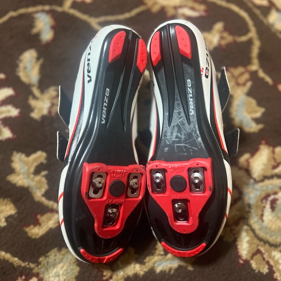 Peloton Women’s Shoes - Picture 3 of 4